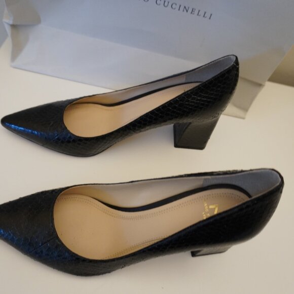 Marc Fisher Black Zala Snake Embossed Pumps Size 7 1/2 - Picture 5 of 7